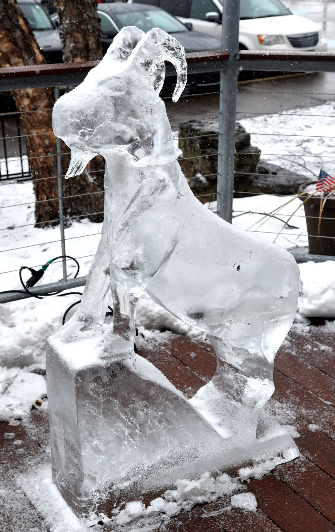 011422-qc-nws-icestravaganza-113